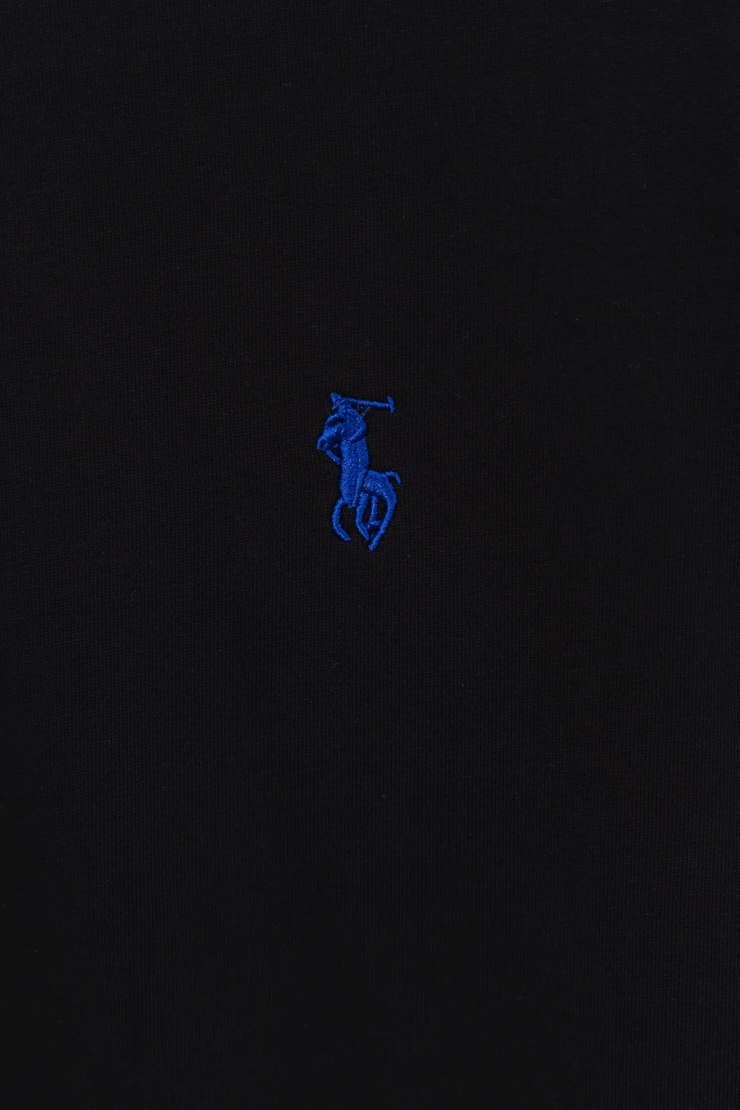 P190 Ralph Lauren solid color pony embroidered logo round neck long-sleeved T-shirt. New model on the market. 25ss. Heavy wash. The front panel is matched with a small logo and the back panel is patch-embroidered. Long-sleeved T-shirt for couples. A high-end simple style that you will never get tired of. Pocket patch embroidery is simple style. Advanced temperament. Perfect details. 💯 Classic logo logo on the upper body is super good-looking. Fabric: 300g. Size: s—xl. Color: black and white.